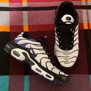 Men’s Nike air max plus in rare Batman colorway size 10.5